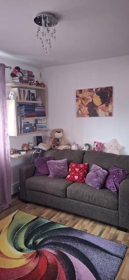 Apartament cu 3 camere semidecomandat în Exterior Vest