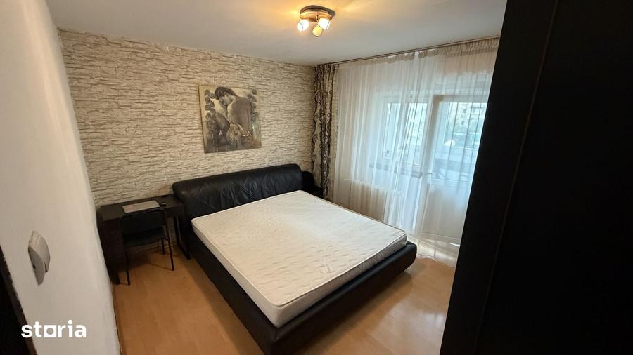 Apartament cu 3 camere decomandat în Vitan