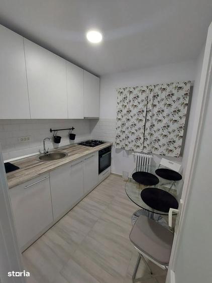 Apartament cu 2 camere decomandat în Gara de Nord