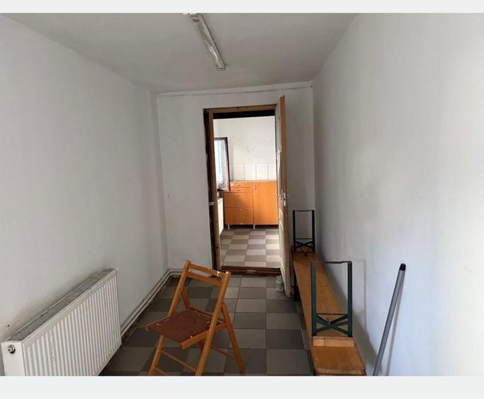Casă cu 3 camere cu Teren 300 Mp în Central
