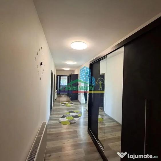 Casă cu 4 camere cu Teren 790 Mp în Central