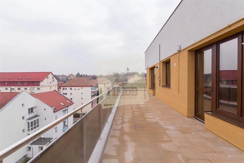 Apartament cu 4 camere în Ștrand
