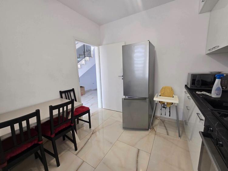 Duplex cu 3 camere cu Canalizare în Dobroești
