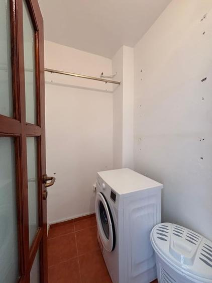 Apartament cu 3 camere decomandat, mobilat în Vasile Aaron