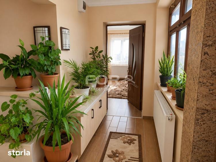 Casă cu 4 camere cu Teren 1900 Mp în Central