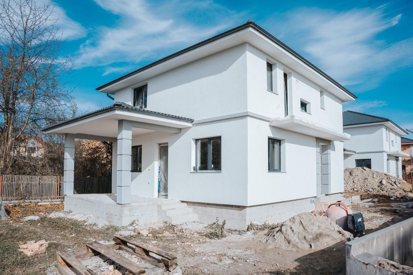 Casă cu 4 camere în Central