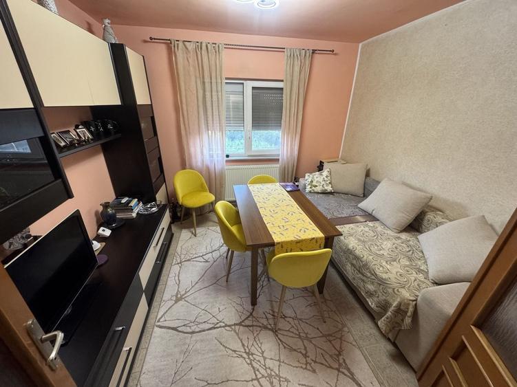 Apartament cu 4 camere decomandat, mobilat în Inel II