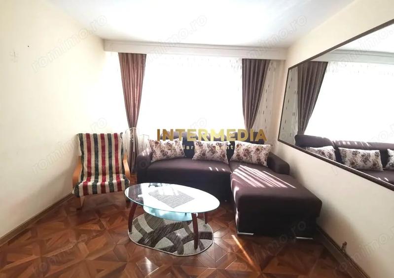 Apartament cu 2 camere semidecomandat în Cetate