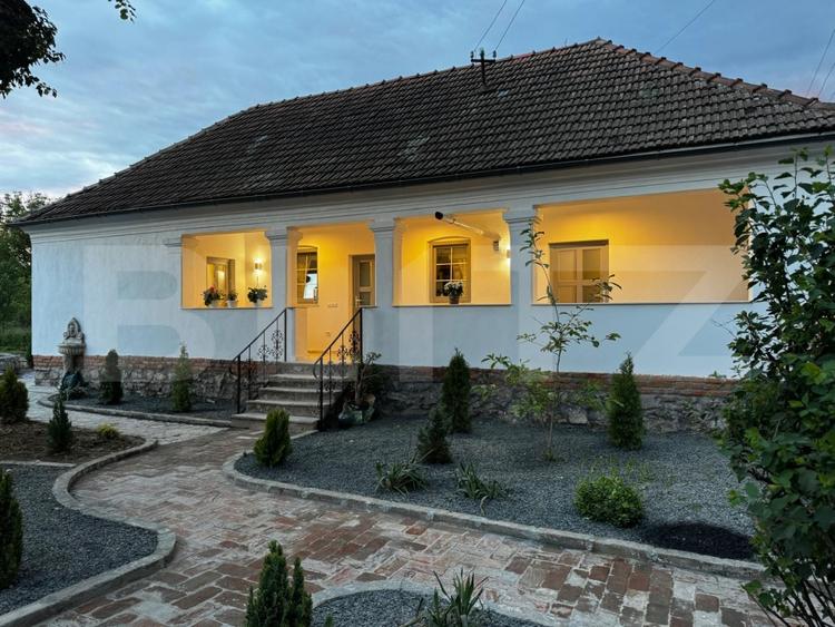 Casă individuală cu 3 camere cu Canalizare în Băcia