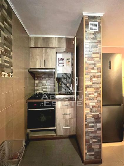 Apartament cu 2 camere semidecomandat, mobilat în Confecții