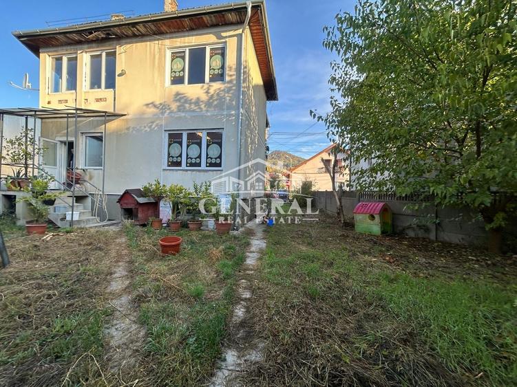 Casă individuală cu 5 camere cu Canalizare în Valea Roșie