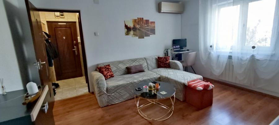 Apartament cu 2 camere semidecomandat, mobilat în Berceni — fotografia 1