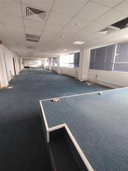 Spațiu comercial, de 12 mp, în Central
