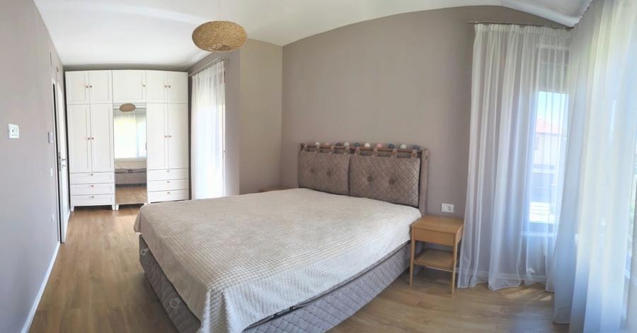 Duplex cu 4 camere cu Canalizare în Aradului