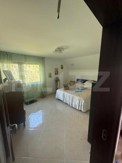 Casă individuală cu 6 camere cu Canalizare în Salcea