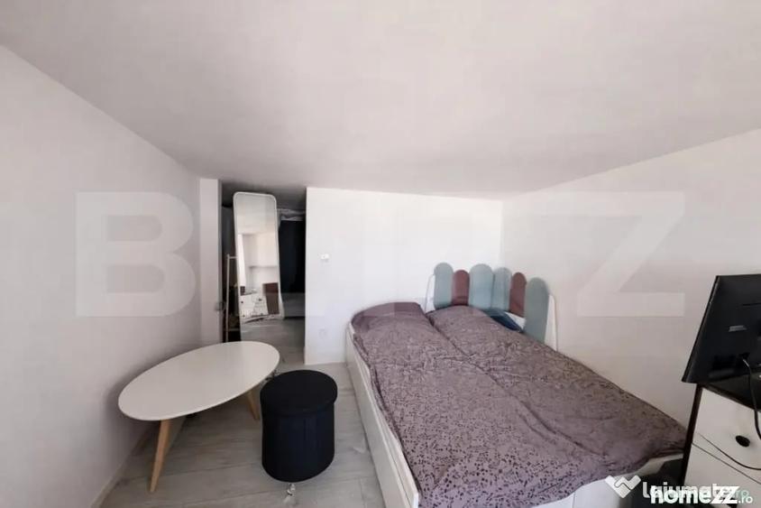 Apartament cu 4 camere semidecomandat în Andrei Mureșanu