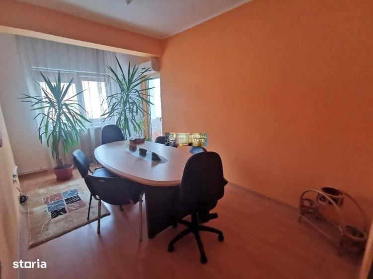 Apartament cu 3 camere decomandat în Griviței