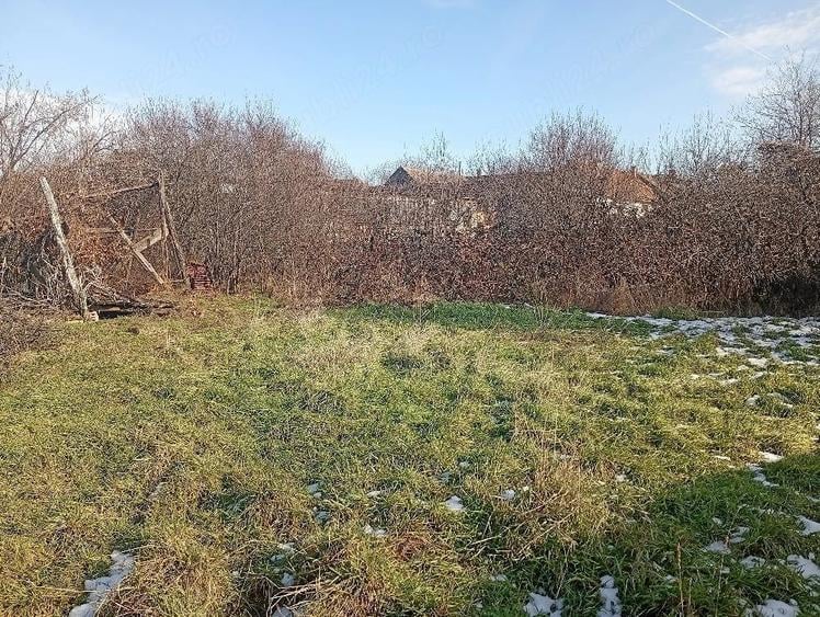 Casă cu 4 camere cu Teren 1500 Mp în Central
