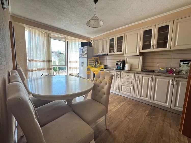 Apartament cu 3 camere semidecomandat, mobilat în Central