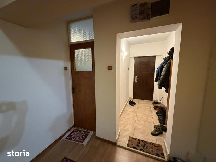 Apartament cu 4 camere în Rahova