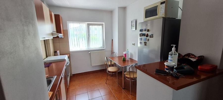 Apartament cu 2 camere decomandat, mobilat în Panduri