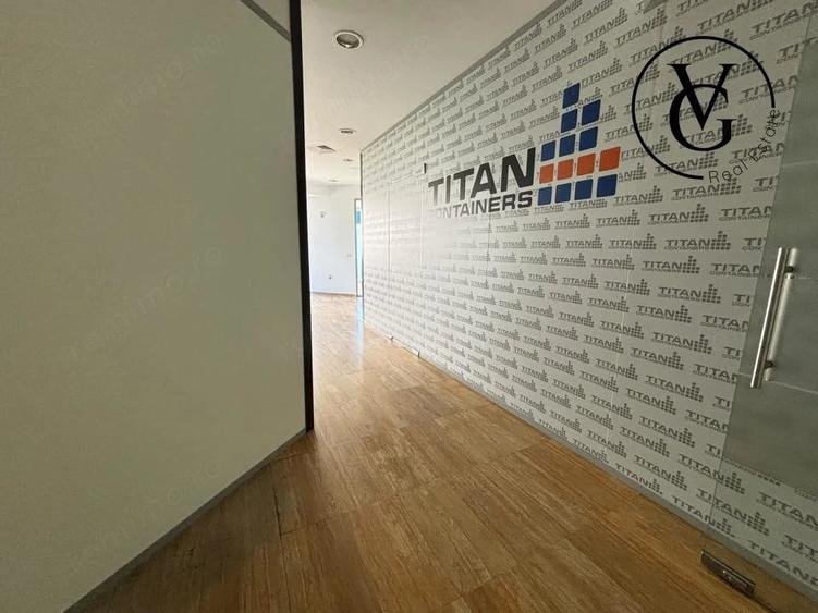 Spațiu comercial, de 90 mp, în Central