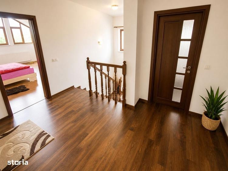 Casă cu 4 camere cu Teren 1000 Mp în Bucium