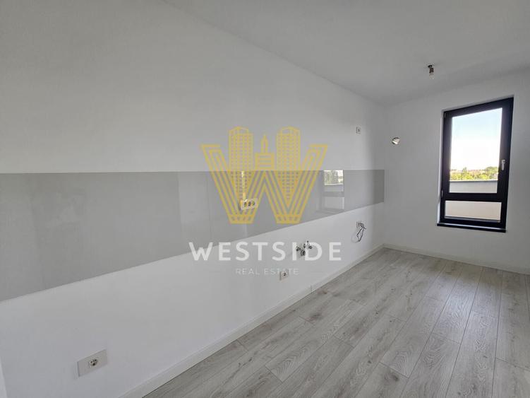 Apartament cu 3 camere semidecomandat în Aradului