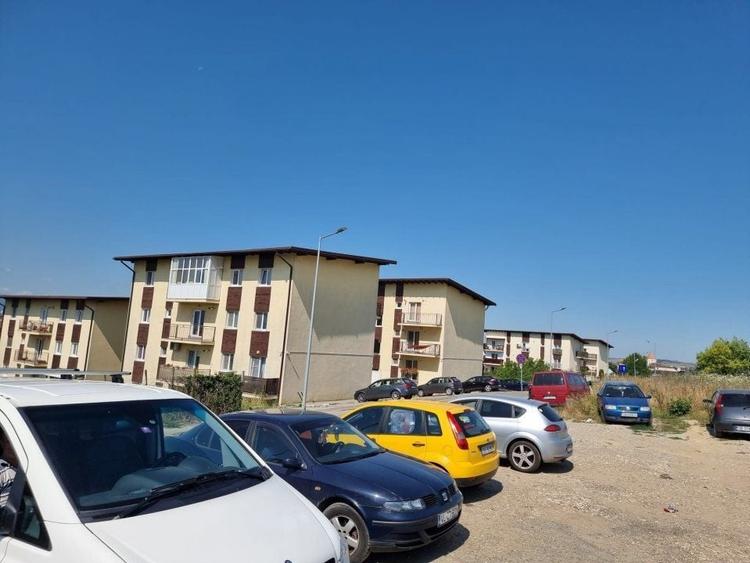 Teren Construcții intravilan de 600 mp, în Gușterița