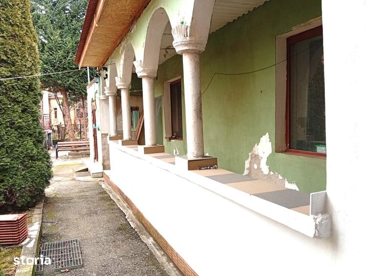 Casă cu 4 camere cu Teren 120 Mp în Central