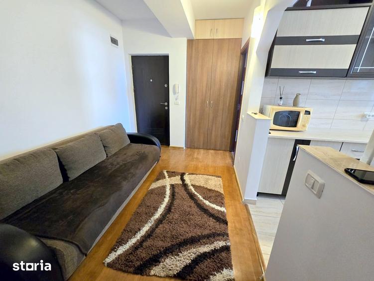 Garsonieră decomandată, mobilată în Bună Ziua