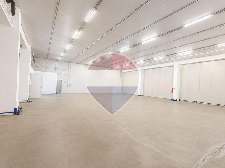 Spațiu industrial, de 590 mp, în Aeroport