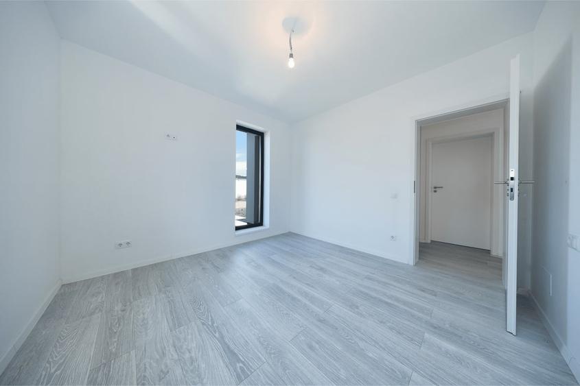 Casă cu 4 camere cu Teren 500 Mp în Central