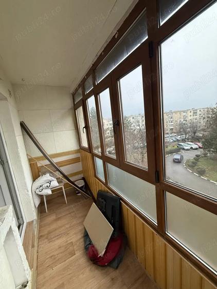 Apartament cu 3 camere decomandat în 9 Mai