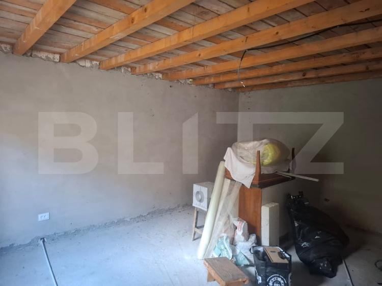 Casă individuală cu 5 camere cu Canalizare în Costeștii din Deal