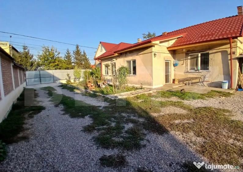 Casa cu 3 camere, 112 mp, 720 teren, zona Micro I - 9