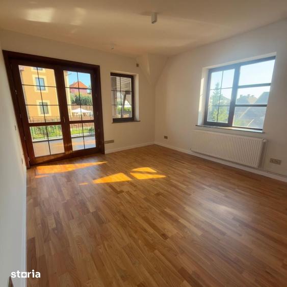 Spațiu comercial, de 309 mp, în Platou