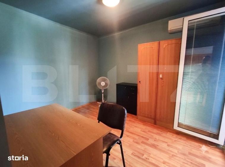 Apartament cu 3 camere semidecomandat în Micro 15