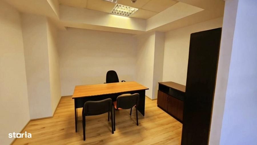 Spațiu comercial, de 20 mp, în Central