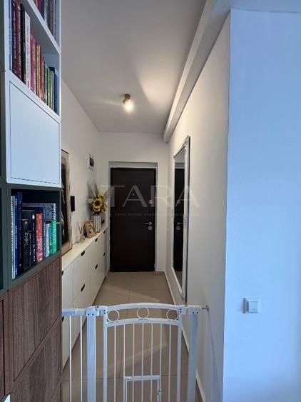 Apartament cu 3 camere semidecomandat, mobilat în Dâmbul Rotund