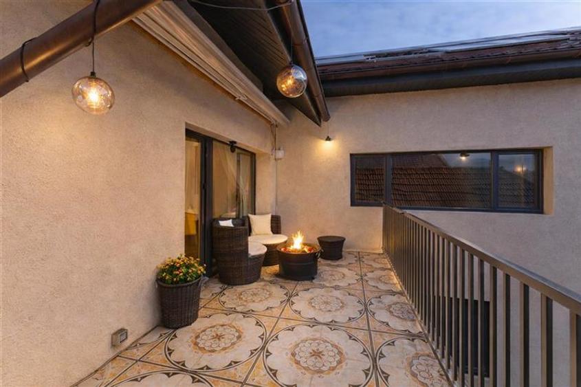 FILM& 3D! Vila high tech, cu semineu, terase, jacuzzi, zona Grivitei, Brasov - 10