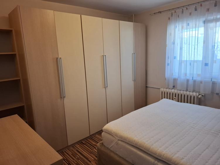 Apartament cu 3 camere decomandat în Virtuții