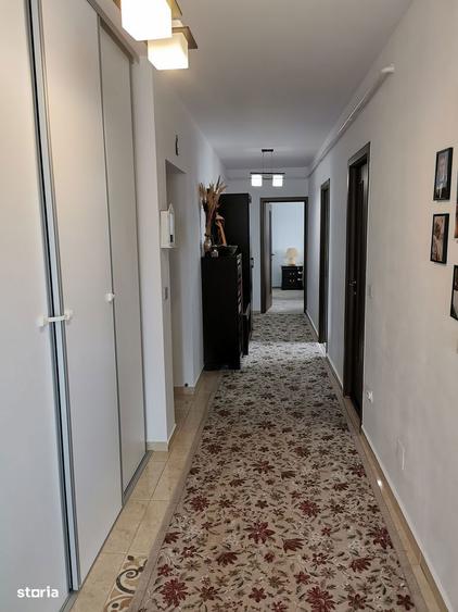 Apartament cu 3 camere decomandat, mobilat în Podu Roș