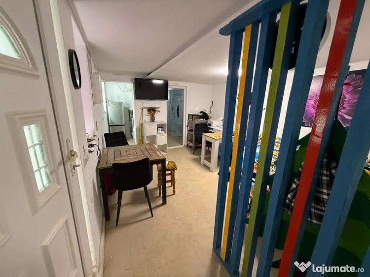 Casă cu 2 camere cu Teren 160 Mp în Păcii