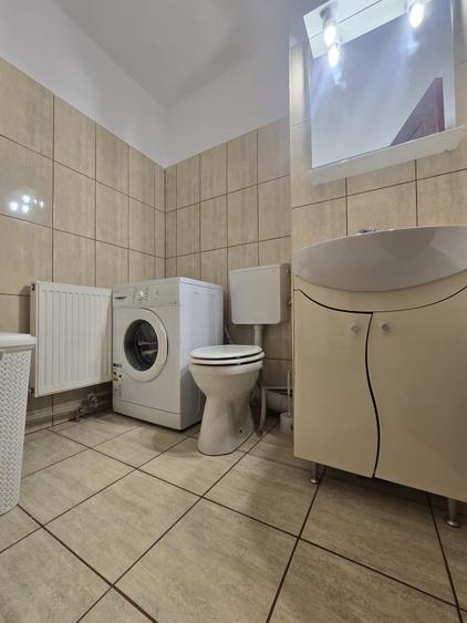 Garsonieră decomandată în Independenței