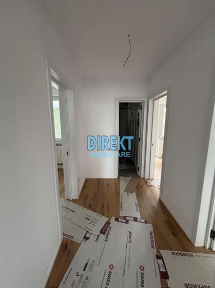 Apartament cu 4 camere decomandat în Central