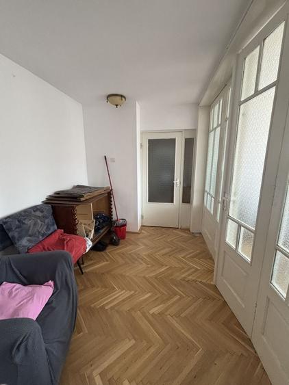 Apartament cu 3 camere decomandat în Torontalului