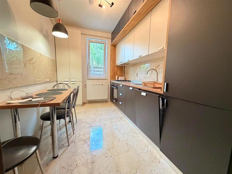 Apartament cu 2 camere decomandat în Rediu