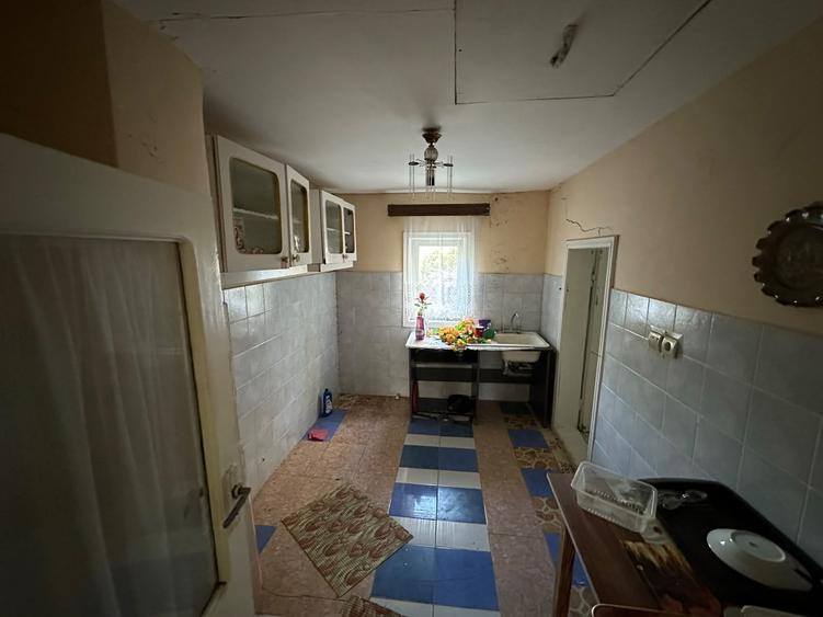 Casă individuală cu 5 camere cu Teren 2000 Mp în Nănești