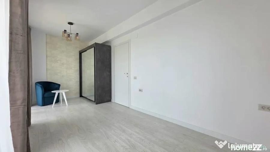 Apartament cu 5 camere semidecomandat în Fundeni